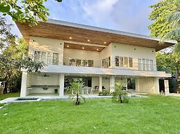 Esterillos Lote 6 Bedroom Home