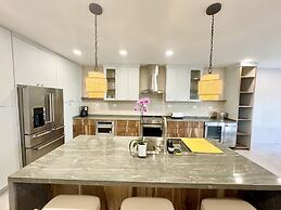 Esterillos Lote 6 Bedroom Home