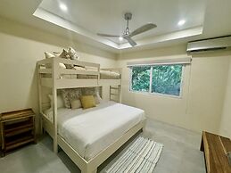 Esterillos Lote 6 Bedroom Home