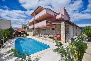 Apartments Tiffany & Prince