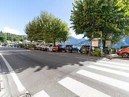 A Due Passi dal Lago