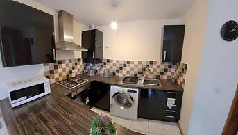 2-bed Apartment Near Beaches & Attractions Petsok
