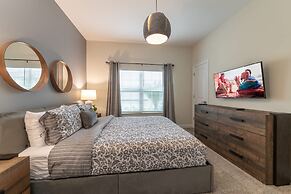 Beautiful Storey Lake Retreat Minutes From Disney