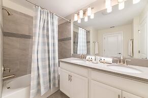 Beautiful Storey Lake Retreat Minutes From Disney