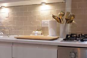 The Bradshaw - Donnini Apartments