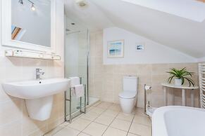 The Bradshaw - Donnini Apartments