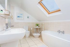 The Bradshaw - Donnini Apartments