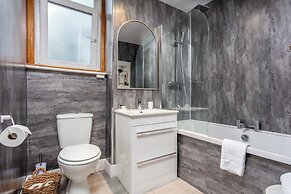 The Bradshaw - Donnini Apartments