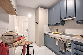 Agadez - 3 Bedrooms and Balcony in Lista