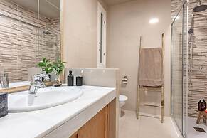 Agadez - 3 Bedrooms and Balcony in Lista