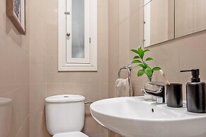 Agadez - 3 Bedrooms and Balcony in Lista