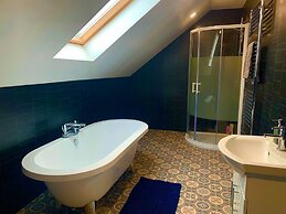 Forest View House Hot Tub Sleeps 2