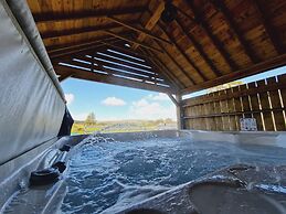 Forest View House Hot Tub Sleeps 2