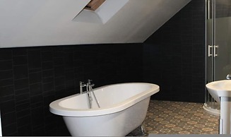 Forest View House Hot Tub Sleeps 2