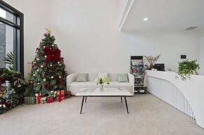 Cosmos Hotel Apartment