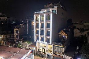 Cosmos Hotel Apartment