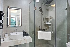 Cosmos Hotel Apartment