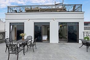 Cosmos Hotel Apartment