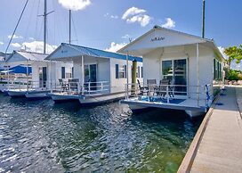 Aqua Lodges at Key Colony