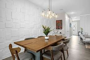 Brand New 4 Bedrooms 4bathroom At Solara Resort