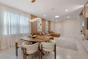 Brand New 5bedrooms At Windsor Cay