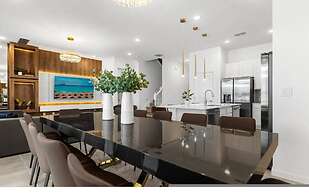 Brand NEW 8bedrooms 8bathrooms At Paradiso Grande