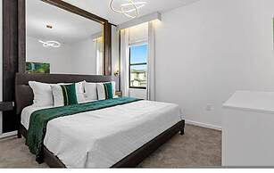 Brand NEW 8bedrooms 8bathrooms At Paradiso Grande