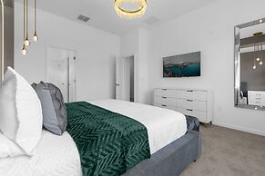 Brand NEW 9bedrooms 9bathrooms At Paradiso Grande