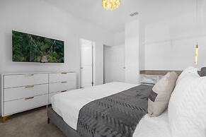 Brand NEW 9bedrooms 9bathrooms At Paradiso Grande