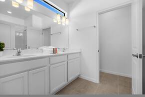 Brand NEW 9bedrooms 9bathrooms At Paradiso Grande