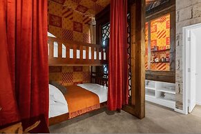 Brand NEW 9bedrooms 9bathrooms At Paradiso Grande