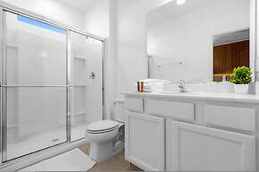 Brand NEW 9bedrooms 9bathrooms At Paradiso Grande