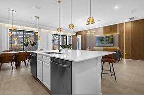 Brand NEW 9bedrooms 9bathrooms At Paradiso Grande