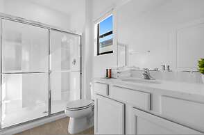 Brand NEW 9bedrooms 9bathrooms At Paradiso Grande