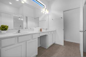 Brand NEW 9bedrooms 9bathrooms At Paradiso Grande