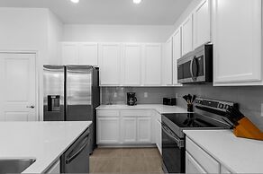 Brand NEW 9bedrooms 9bathrooms At Paradiso Grande