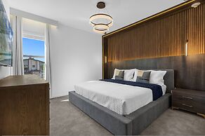 Brand NEW 9bedrooms 9bathrooms At Paradiso Grande