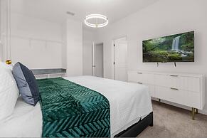 Brand NEW 9bedrooms At Paradiso Grande