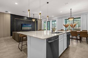 Brand NEW 9bedrooms At Paradiso Grande