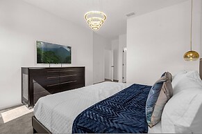 Brand NEW 9bedrooms At Paradiso Grande