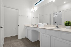 Brand NEW 9bedrooms At Paradiso Grande