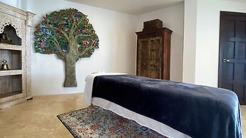 Reunion Hotel and Wellness Center