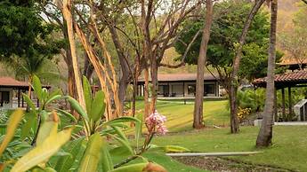 Reunion Hotel and Wellness Center