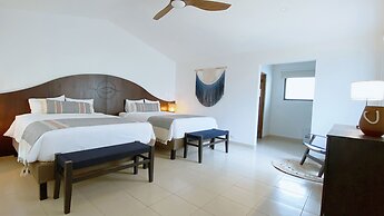 Reunion Hotel and Wellness Center