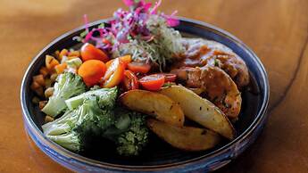 Reunion Hotel and Wellness Center