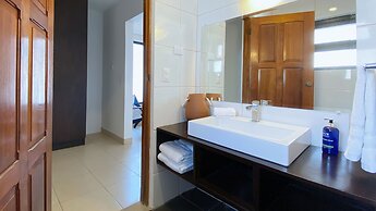 Reunion Hotel and Wellness Center