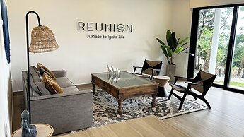 Reunion Hotel and Wellness Center