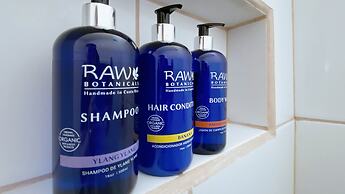 Reunion Hotel and Wellness Center