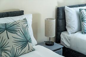 Redhill Retreat - Cozy 2 Bedroom Apartment