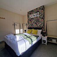 Kenilworth Modern Apartment With 2 Bedrooms